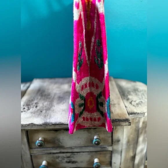 Silk velvet Ikat Tote with bamboo handles - Picture 2 of 7